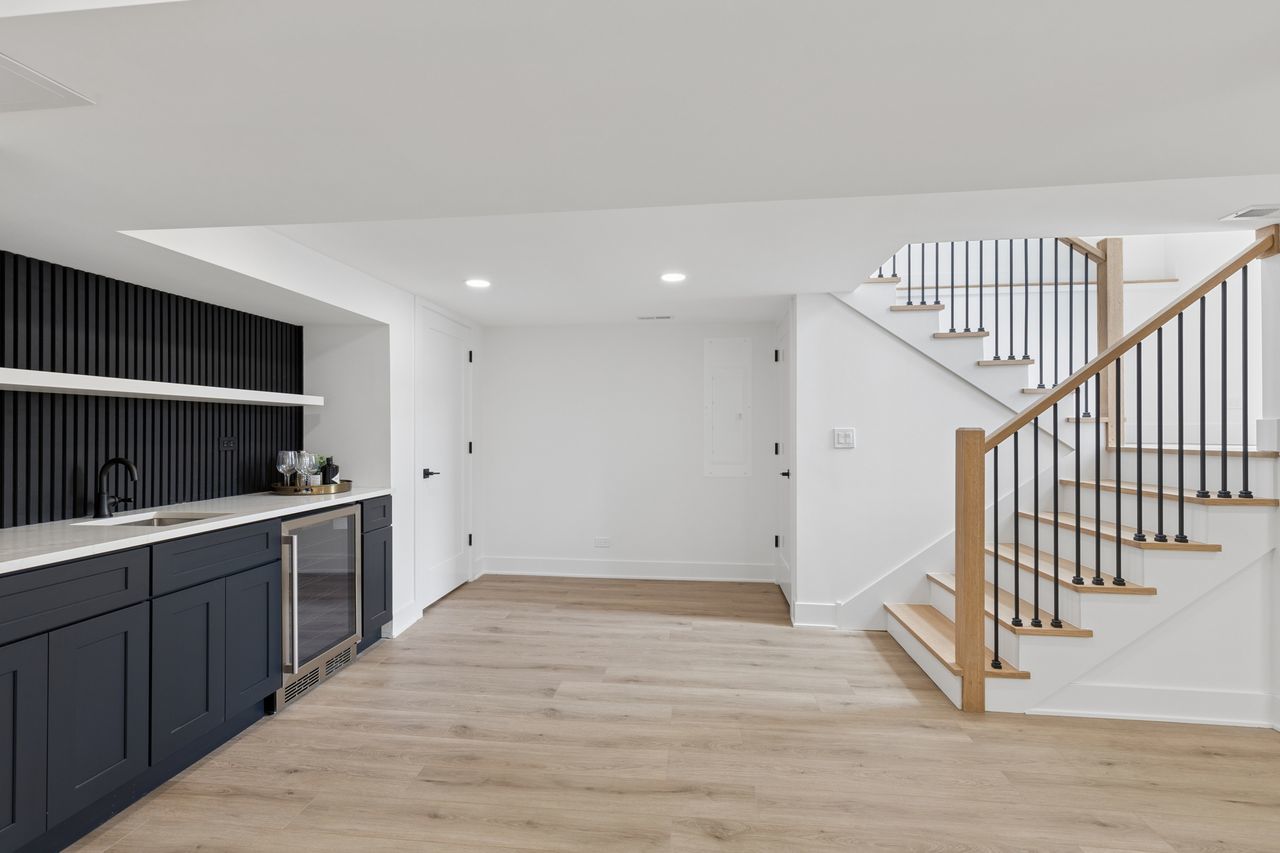 4941 N Kildare Avenue Property Photo 23