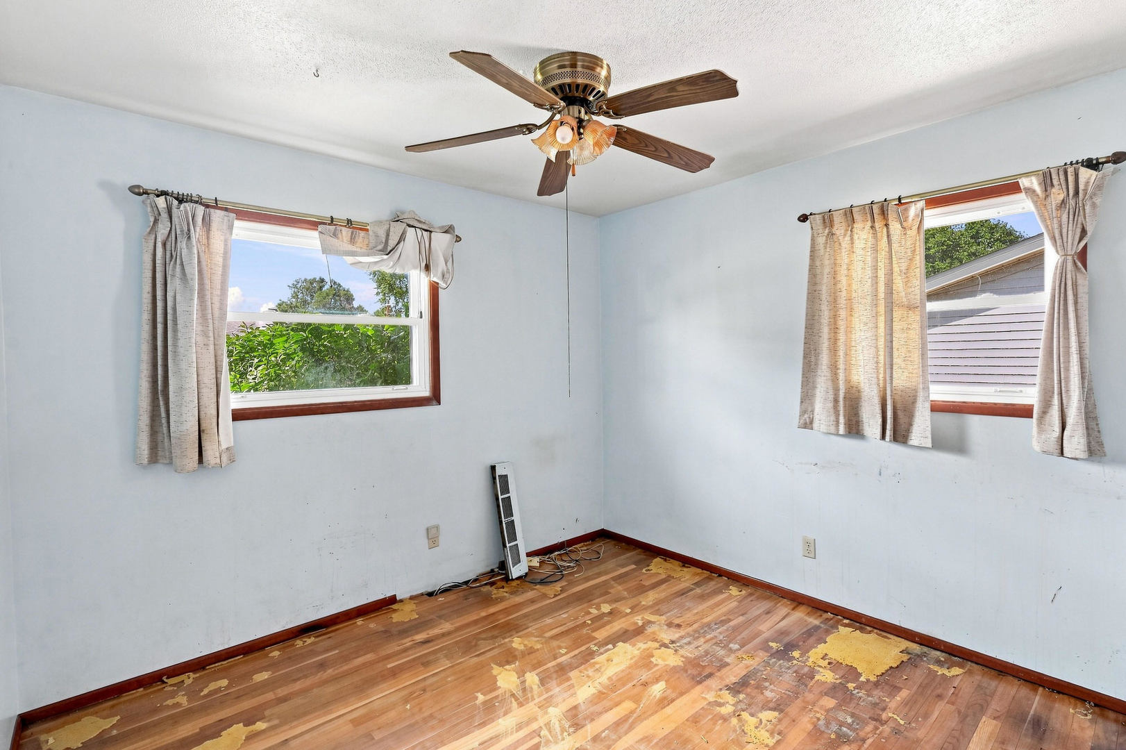 2733 N Lincoln Avenue Property Photo 11