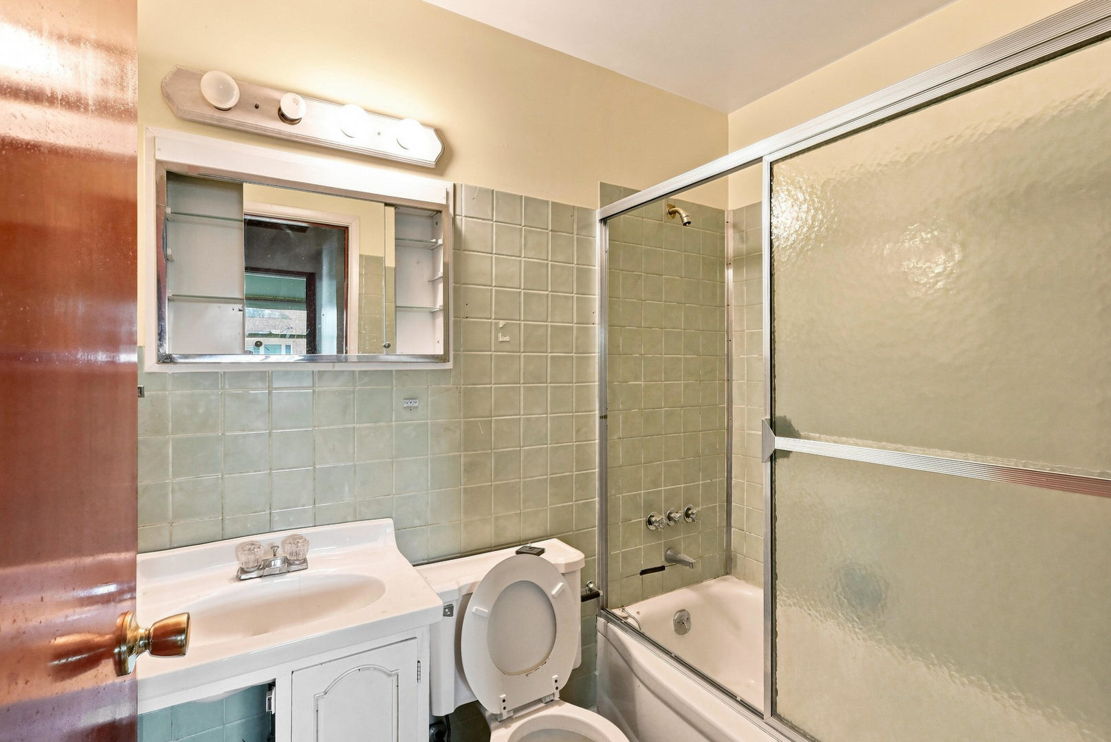 2733 N Lincoln Avenue Property Photo 13