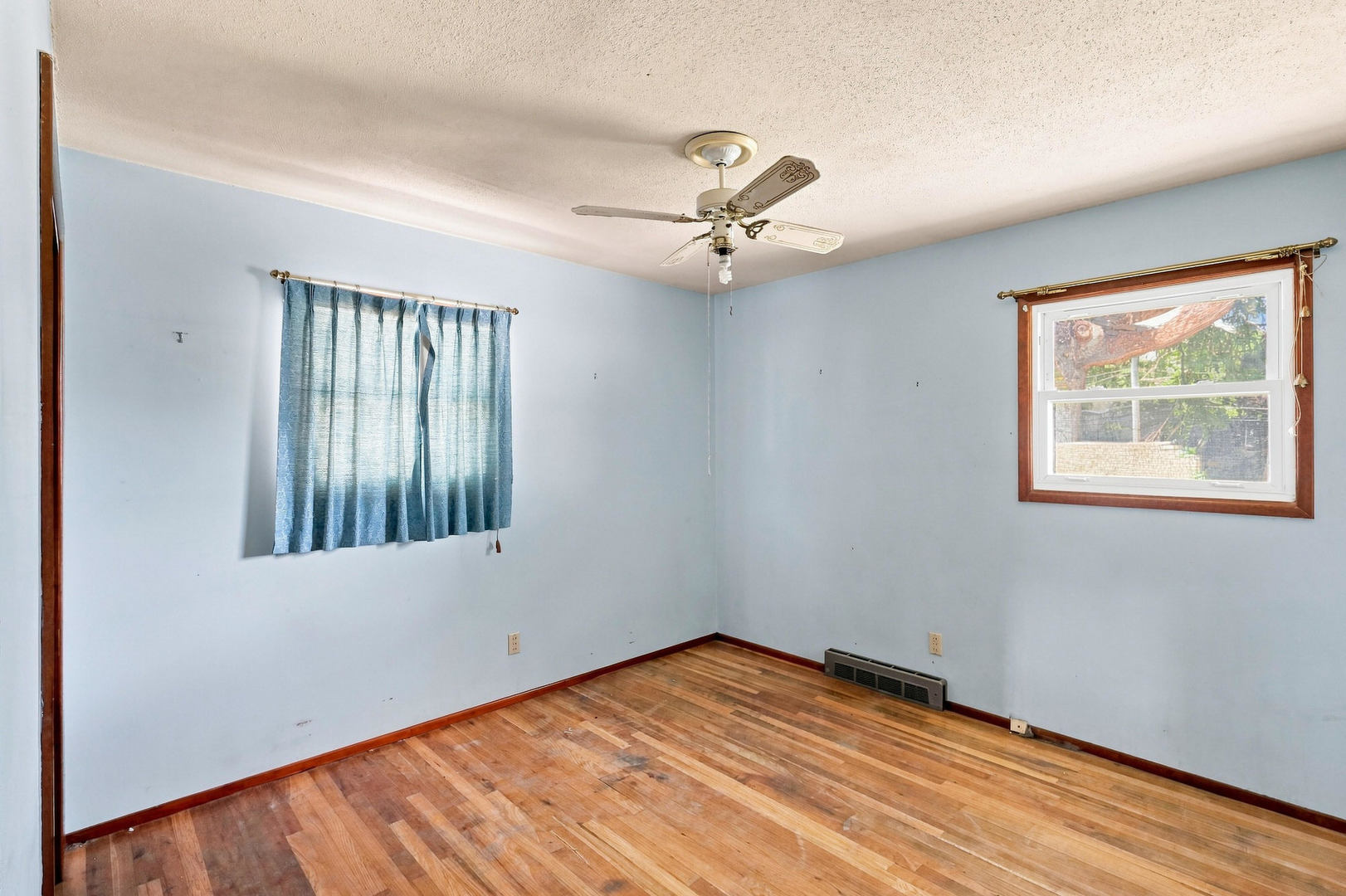2733 N Lincoln Avenue Property Photo 14