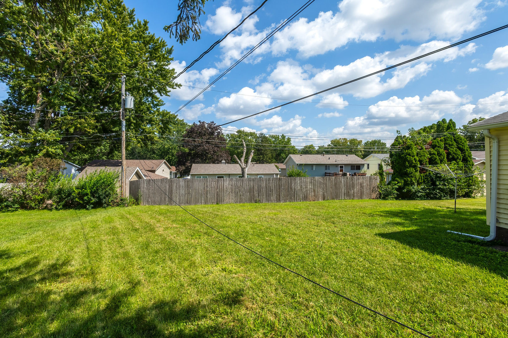 2733 N Lincoln Avenue Property Photo 23