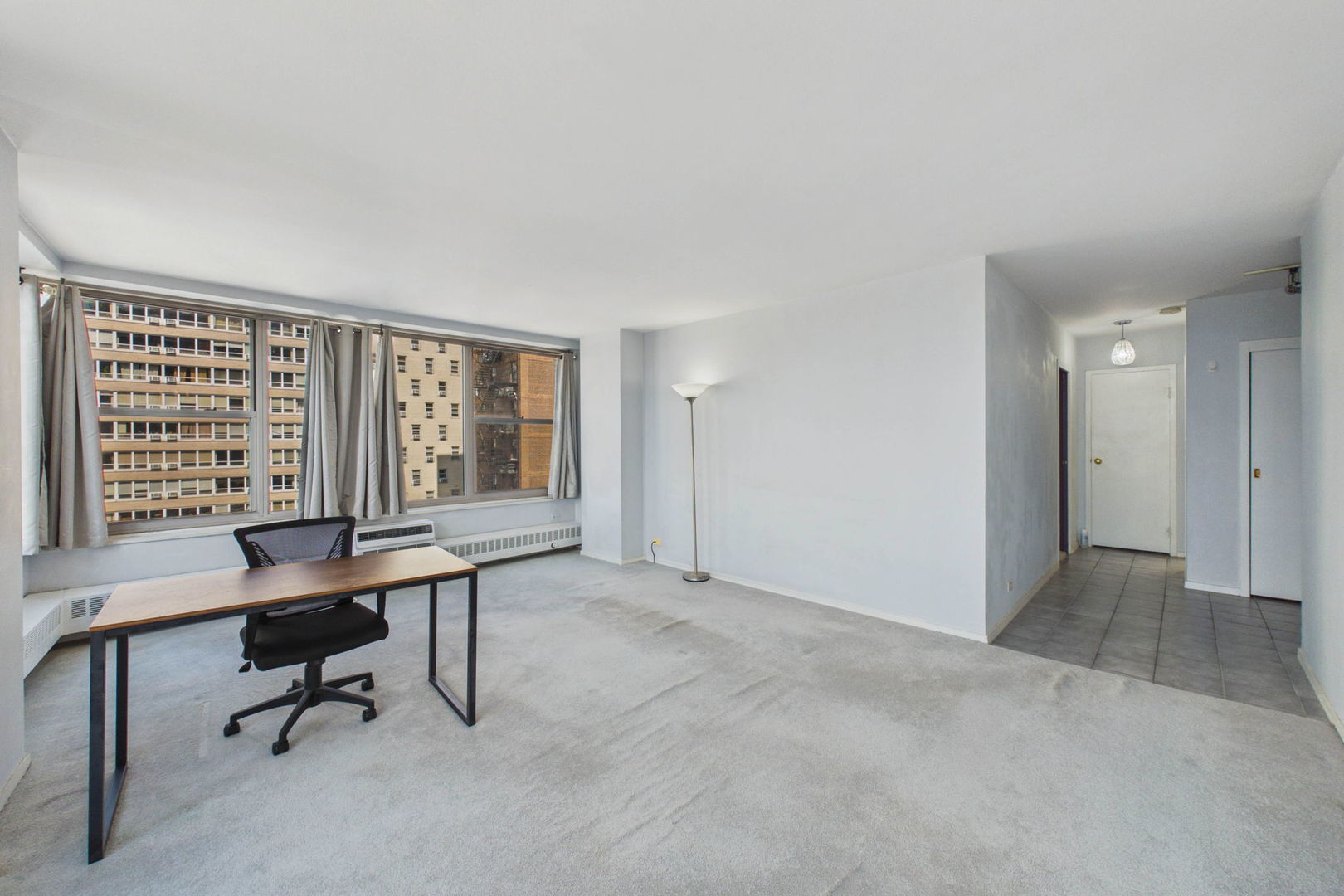 3900 N Lake Shore Drive 14f Property Photo 3