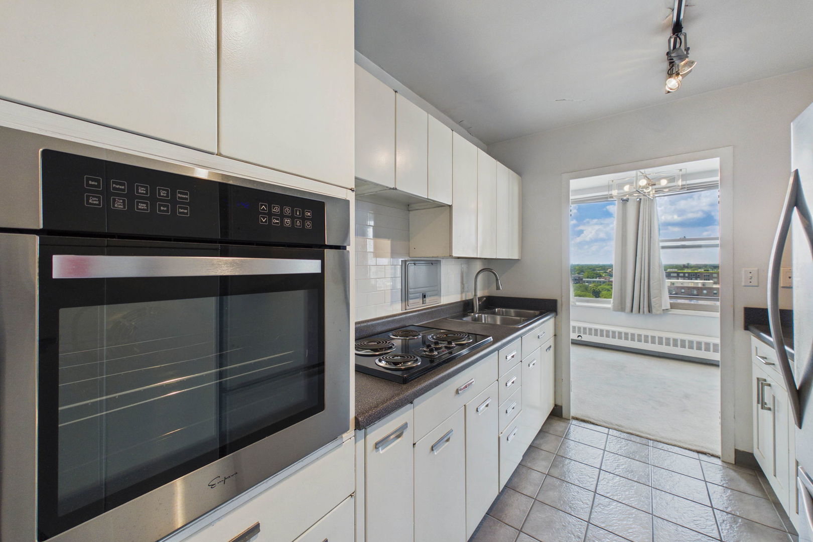 3900 N Lake Shore Drive 14f Property Photo 6