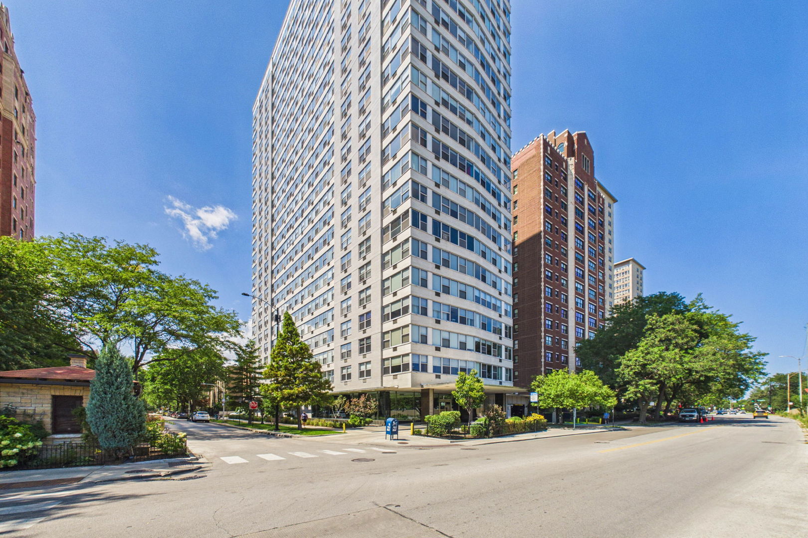 3900 N Lake Shore Drive 14f Property Photo 18