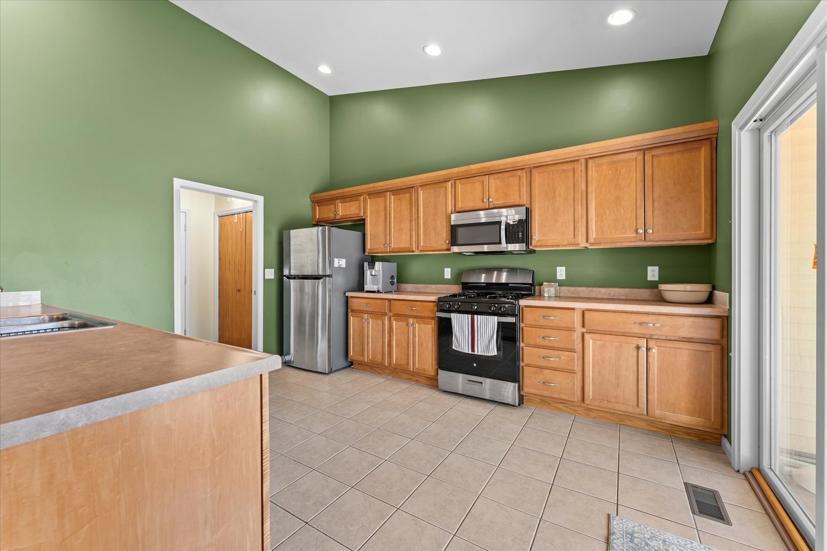 1701 E Lexington Drive Property Photo 14