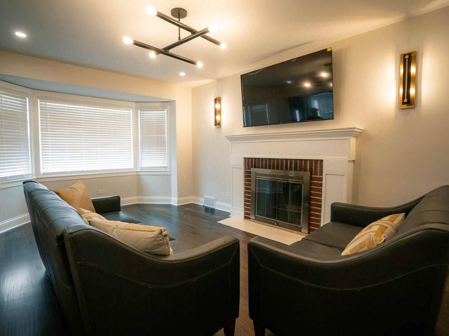 274 N Berteau Avenue Property Photo 11
