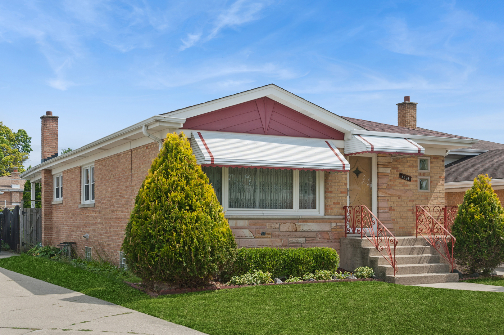 4525 N Pontiac Avenue Property Photo 4