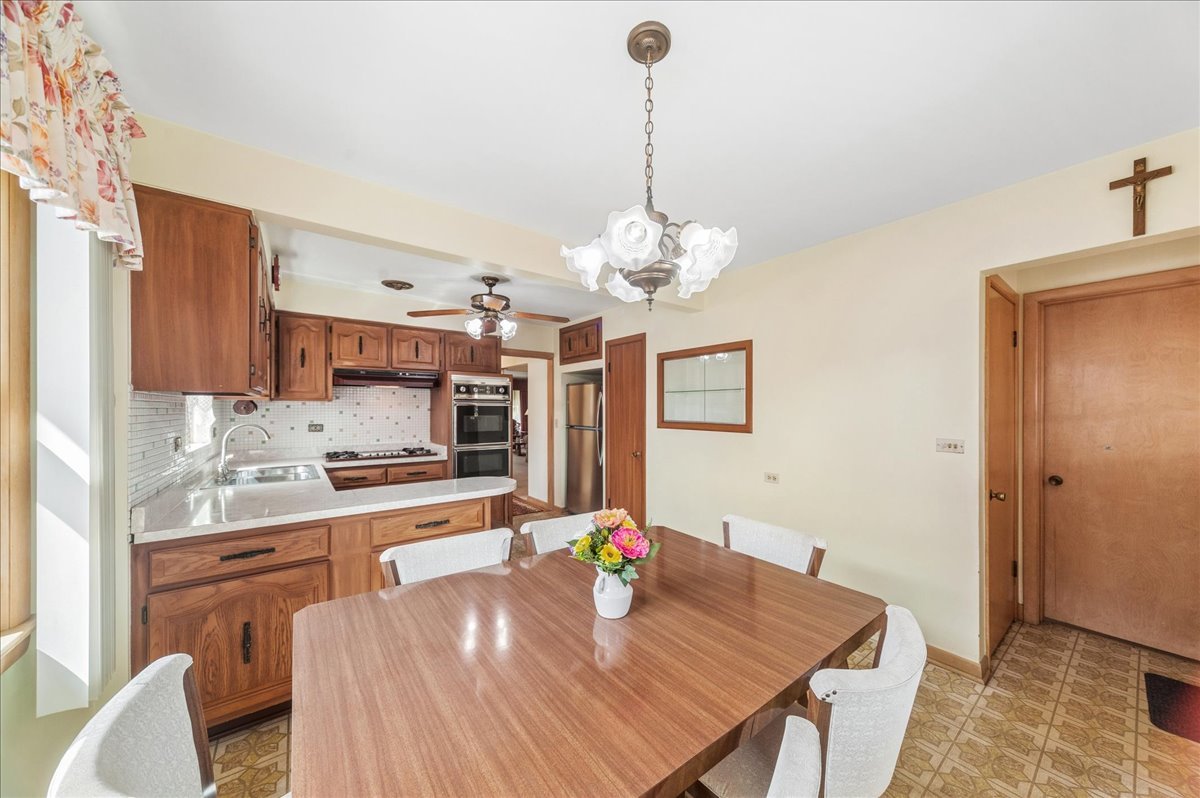 4525 N Pontiac Avenue Property Photo 15