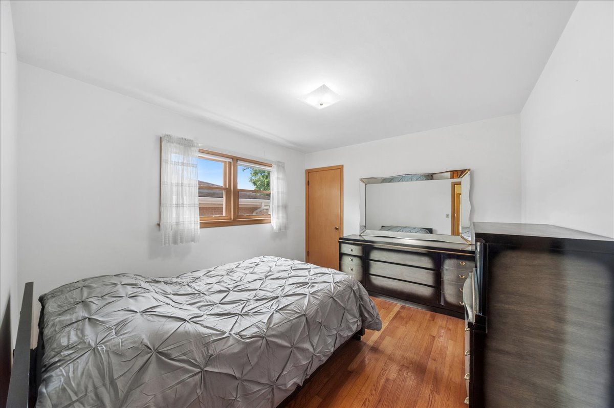 4525 N Pontiac Avenue Property Photo 17