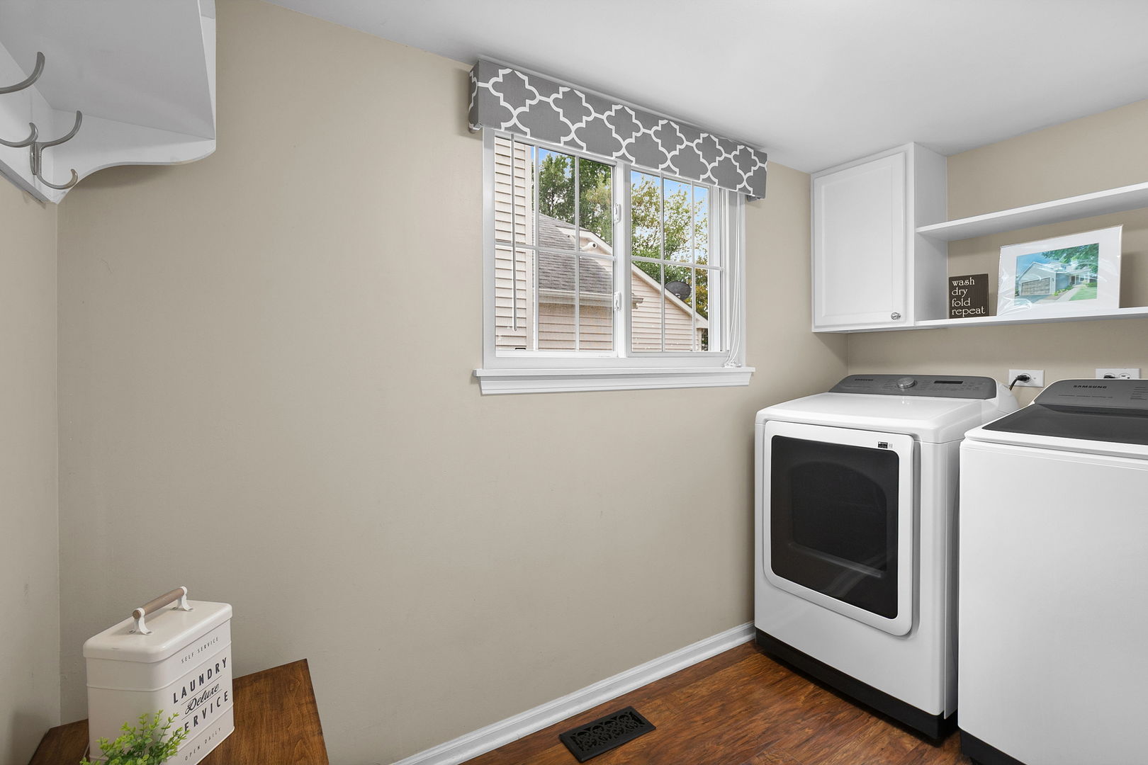 490 Cambridge Drive Property Photo 24