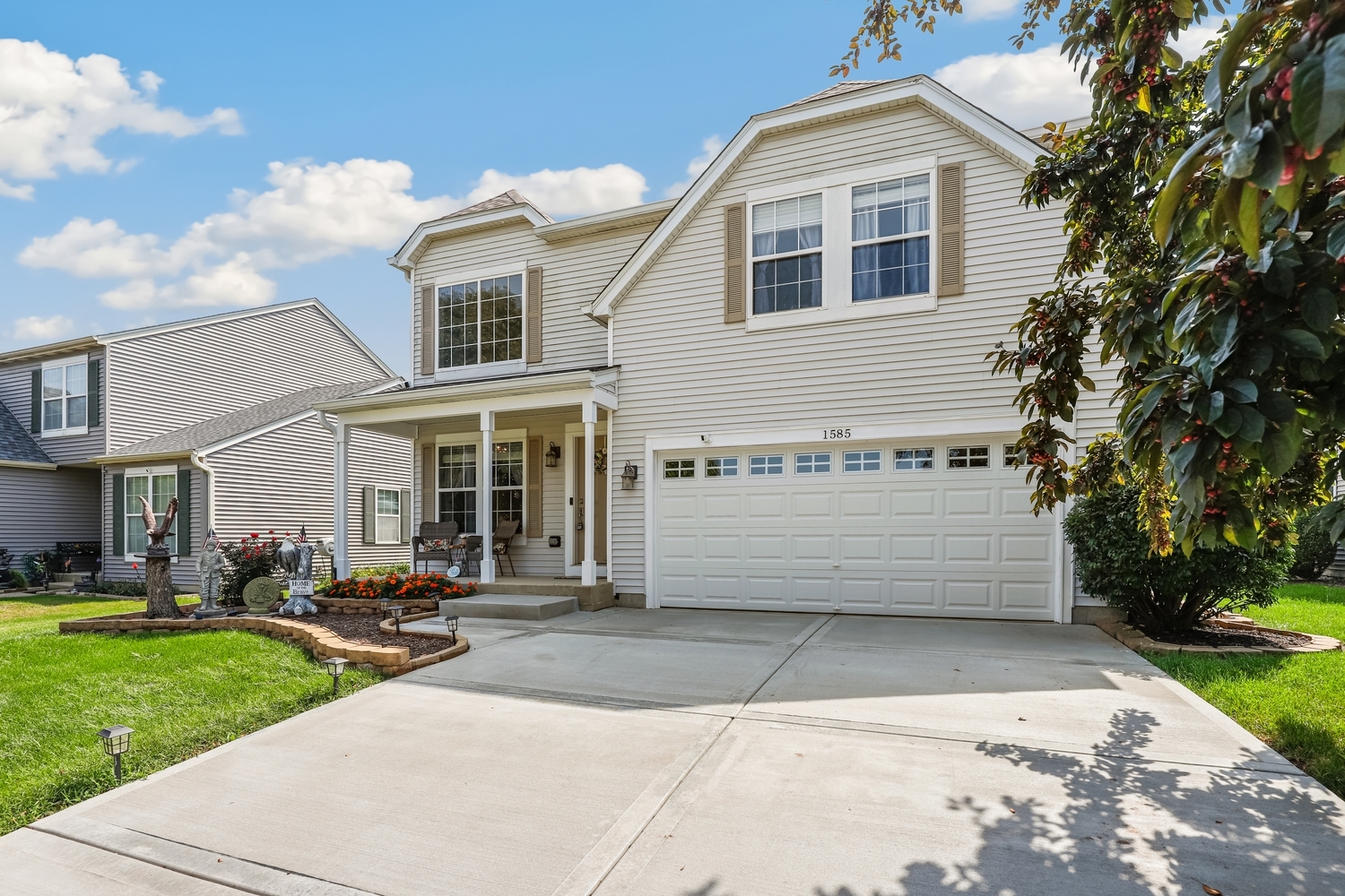 1585 Lavender Drive Property Photo 2