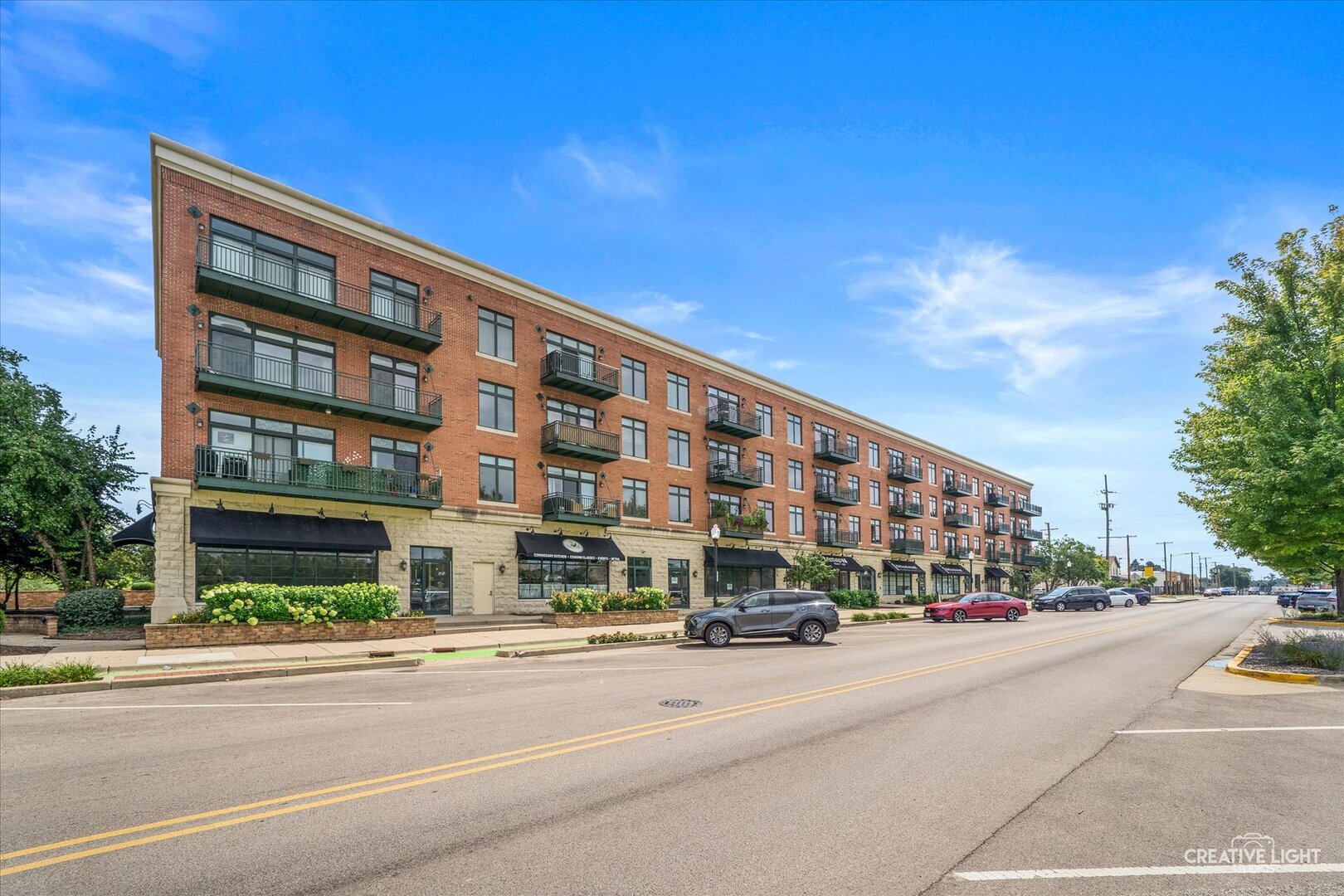 160 S River Street 206 Property Photo 1