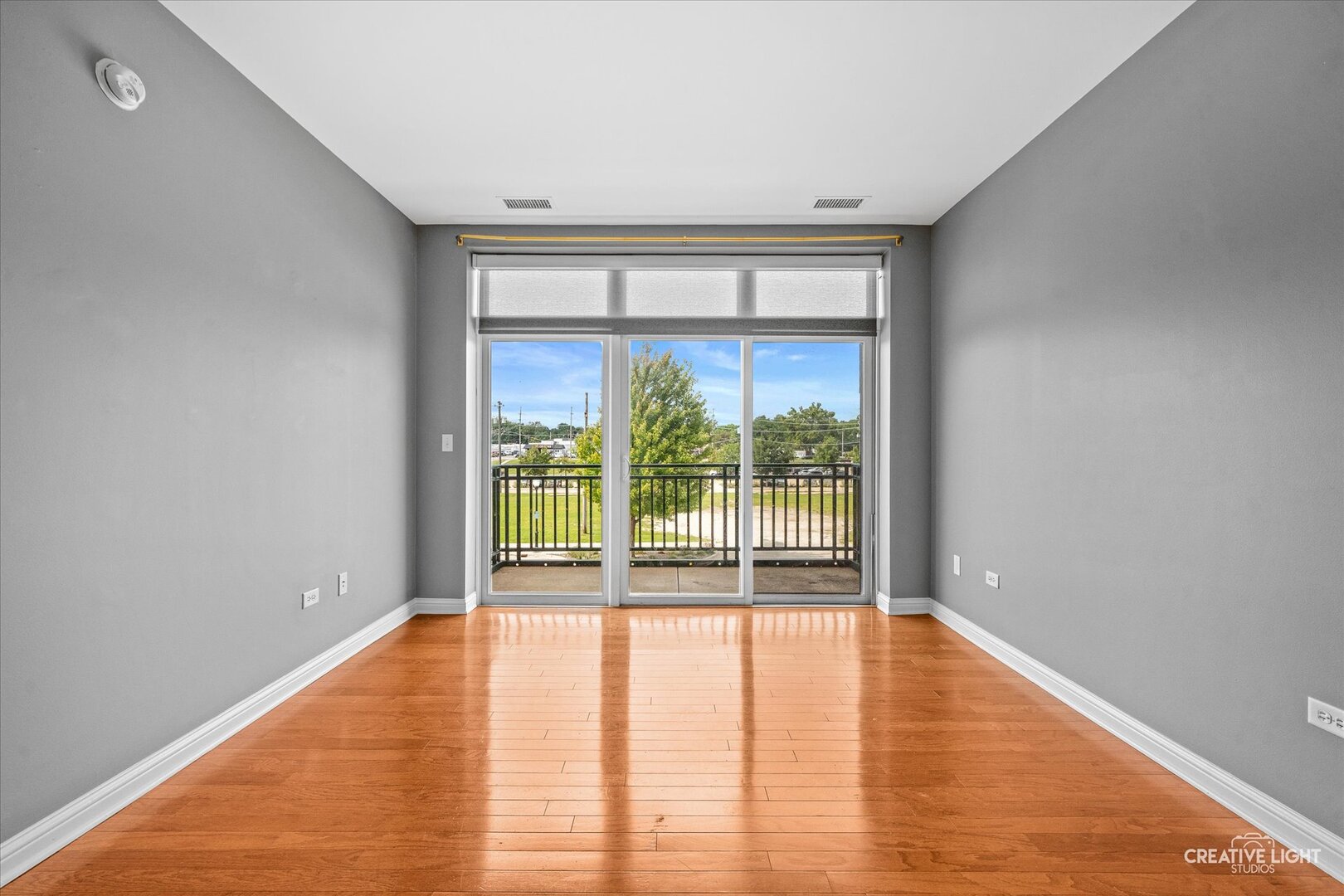 160 S River Street 206 Property Photo 3