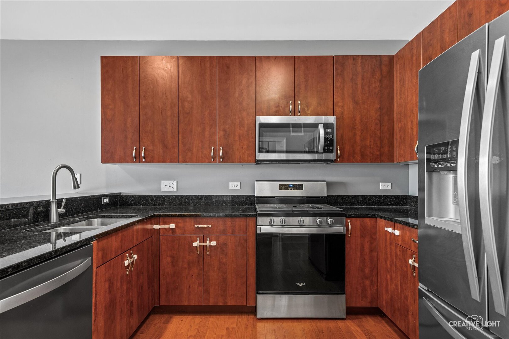 160 S River Street 206 Property Photo 7