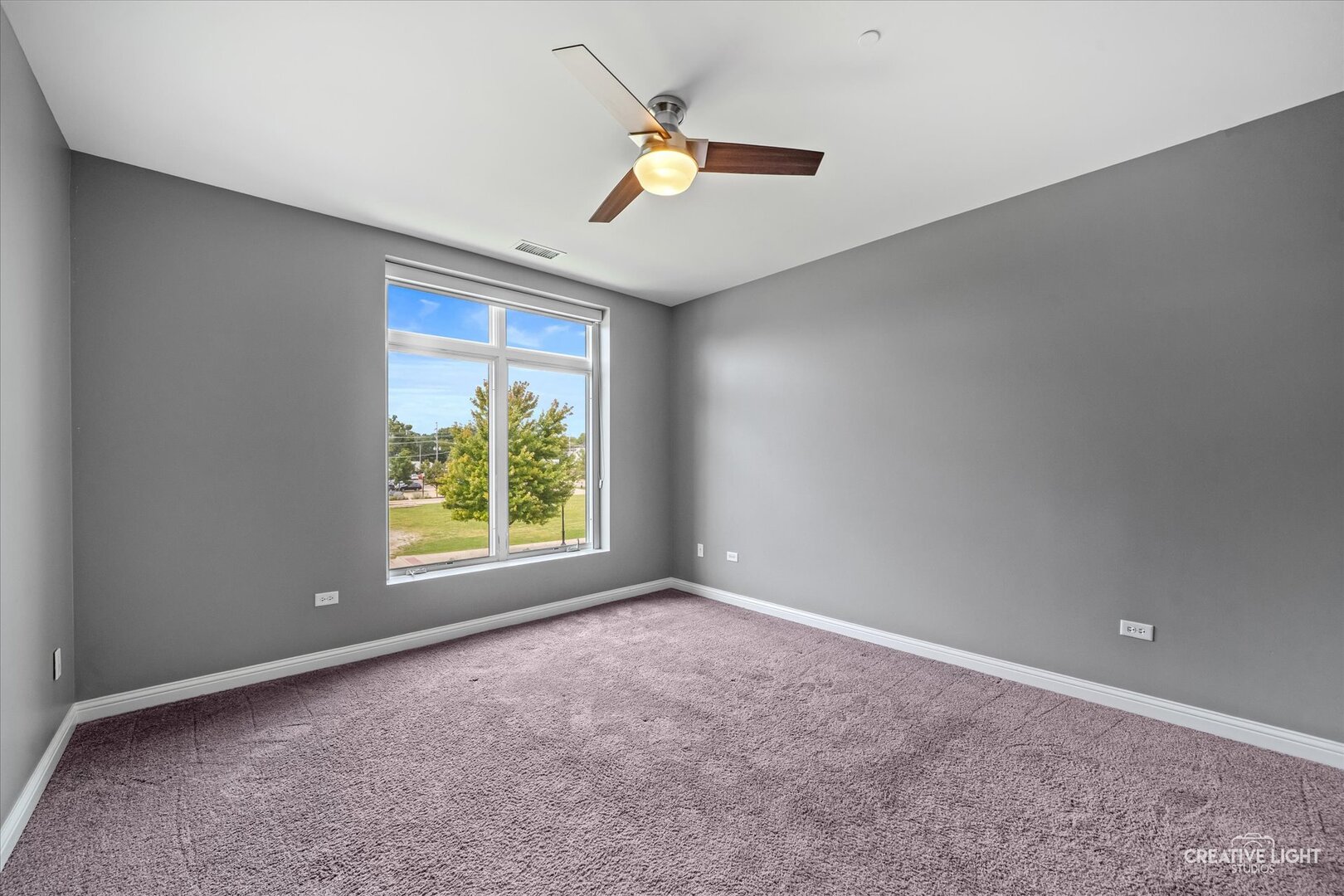 160 S River Street 206 Property Photo 8