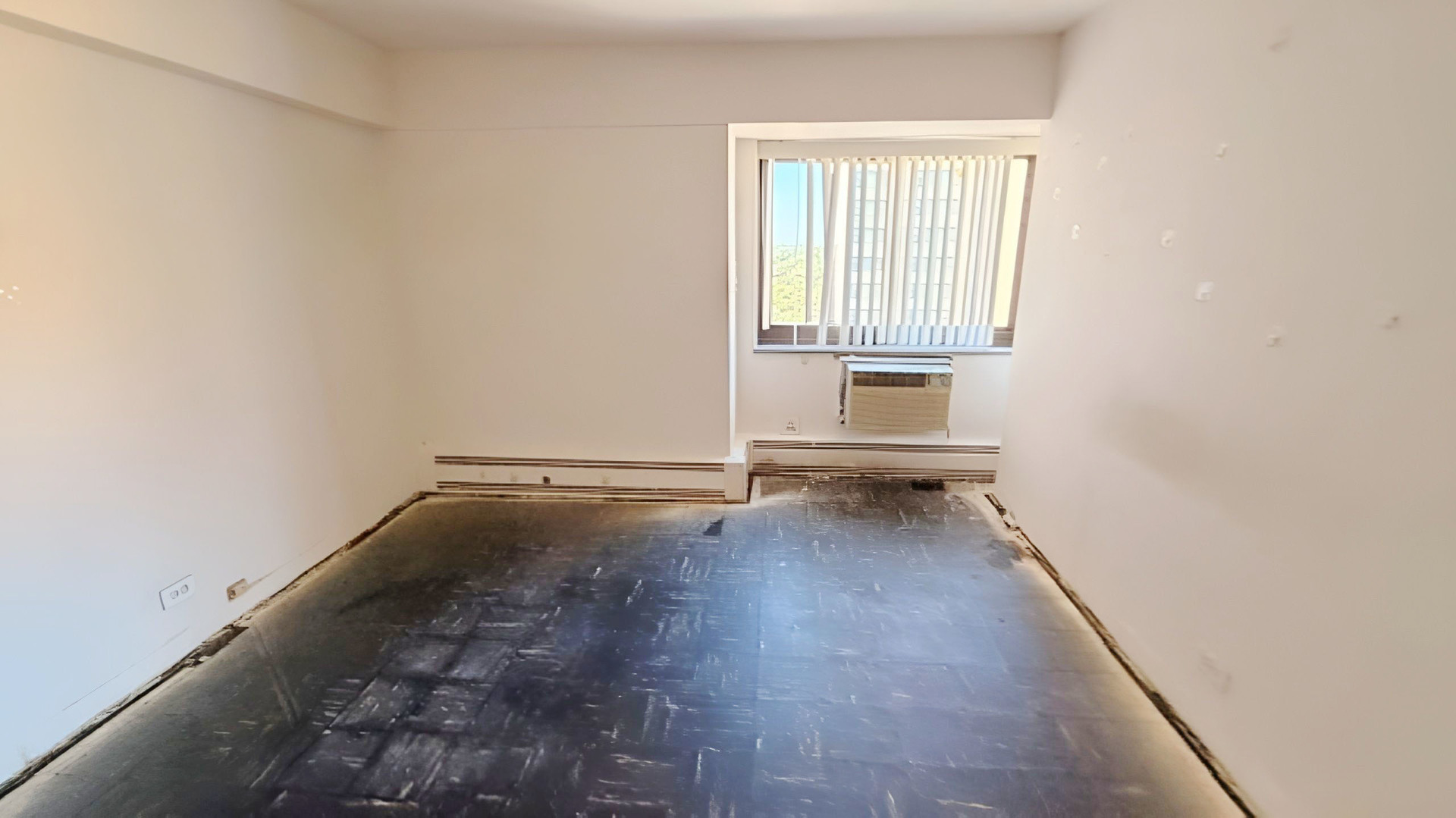 7337 S South Shore Drive 1212 Property Photo 13