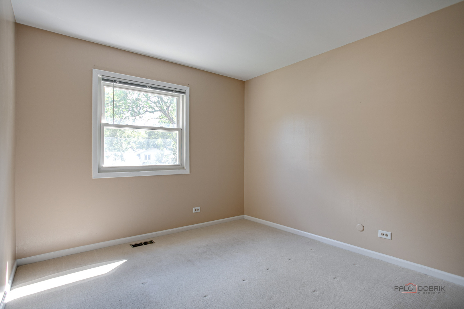 8 Lindon Lane Property Photo 16