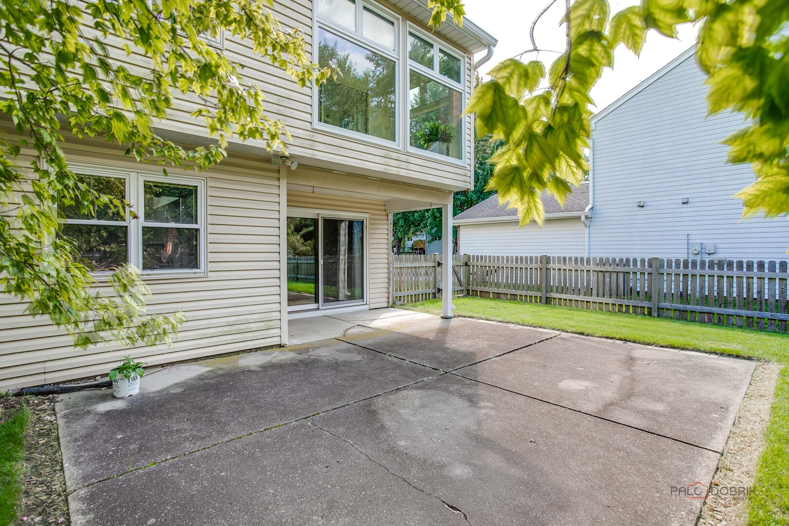 8 Lindon Lane Property Photo 25