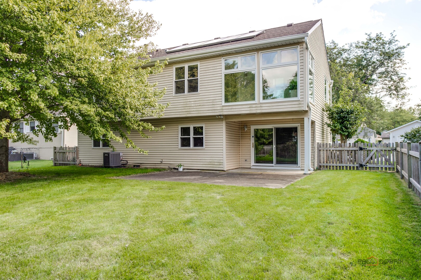 8 Lindon Lane Property Photo 27