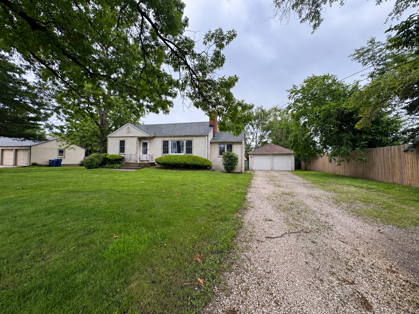 785 E Lincoln Avenue Property Photo 1