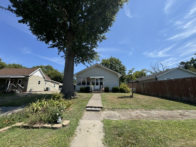 1004 N 14th Street Property Photo 2