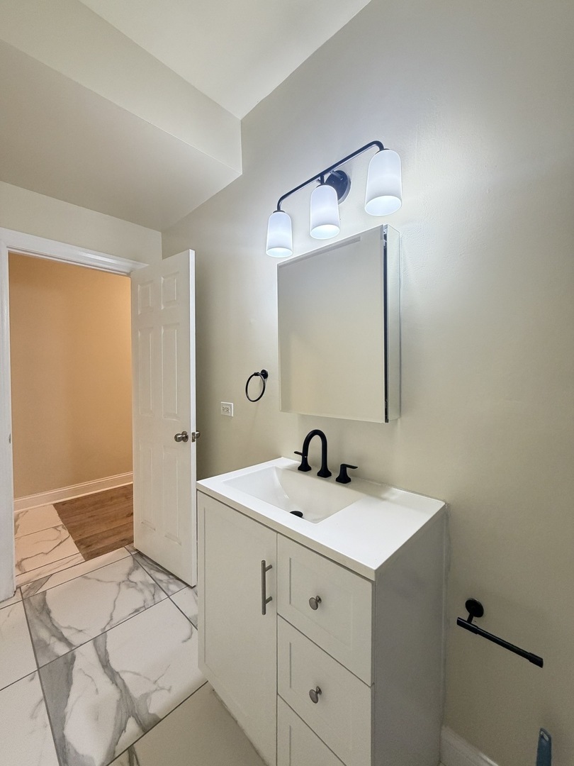6751 S Ridgeland Avenue G Property Photo 7