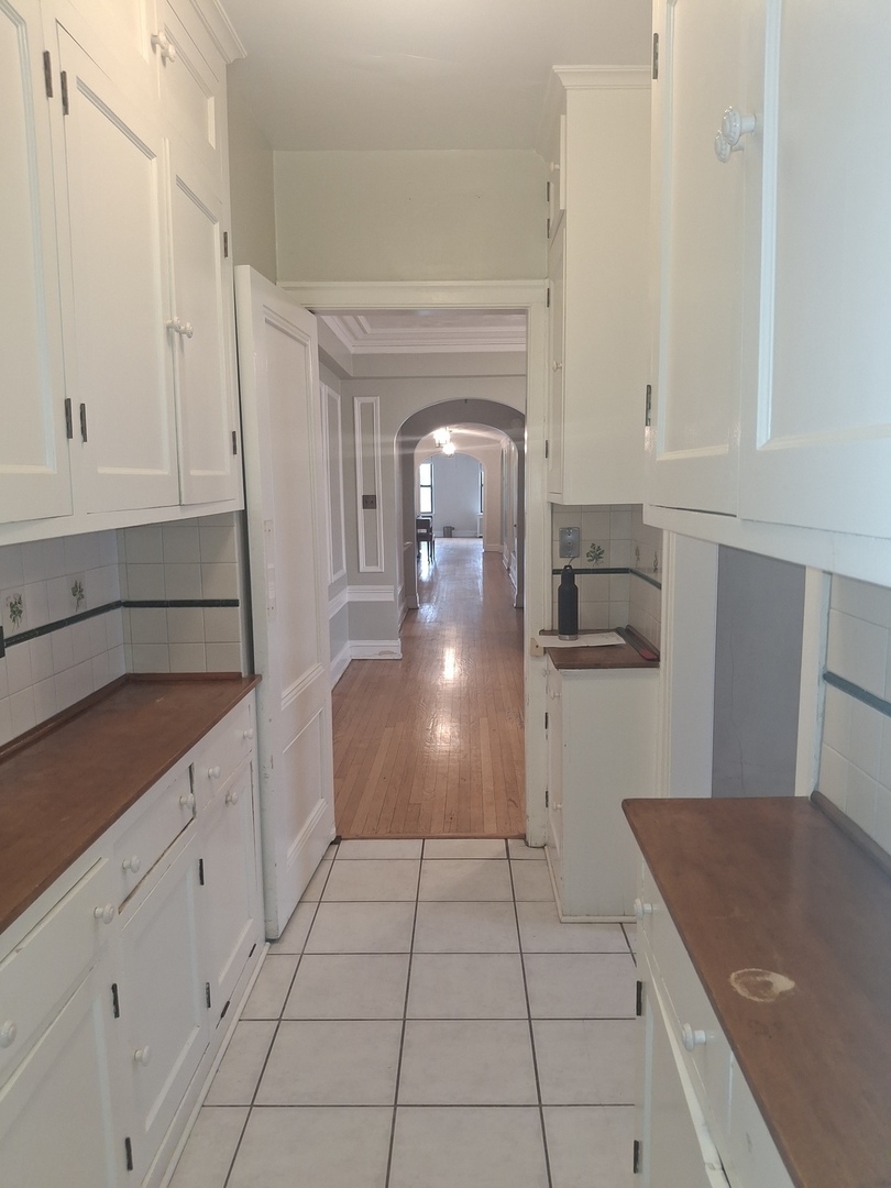 6700 S Crandon Avenue 3a Property Photo 8