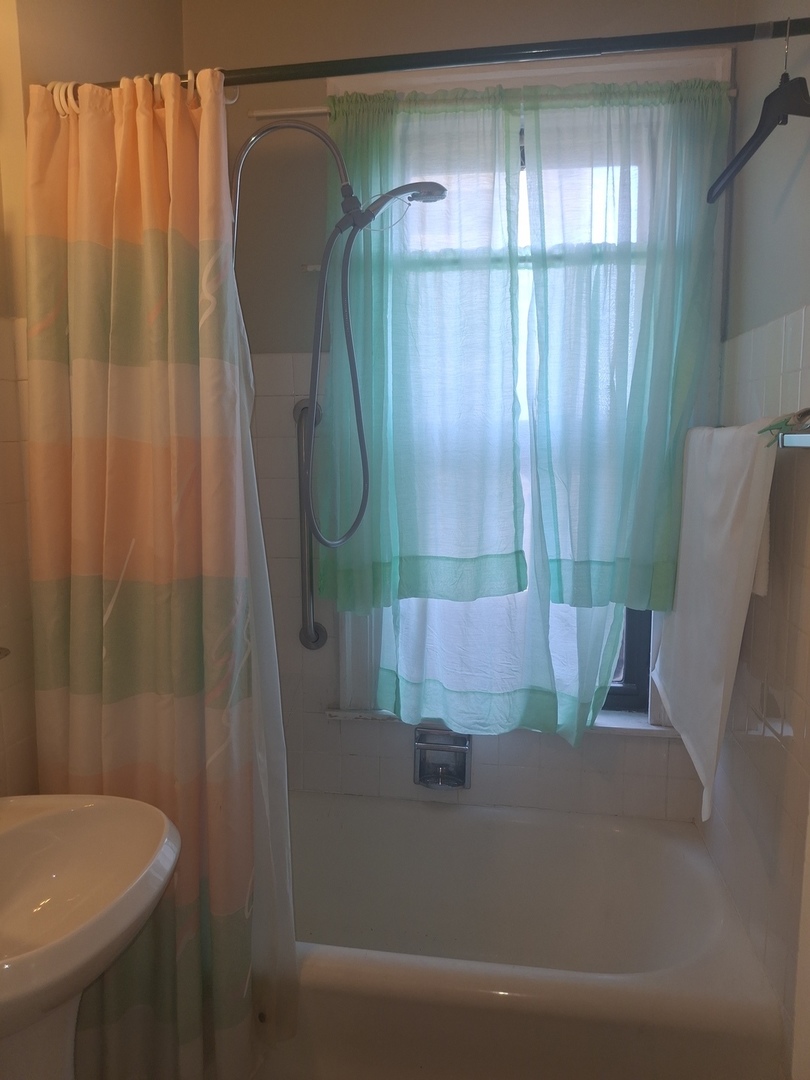 6700 S Crandon Avenue 3a Property Photo 13