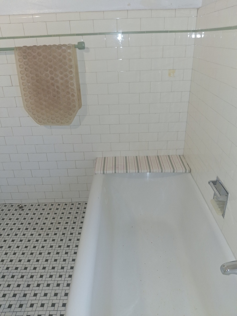 6700 S Crandon Avenue 3a Property Photo 14