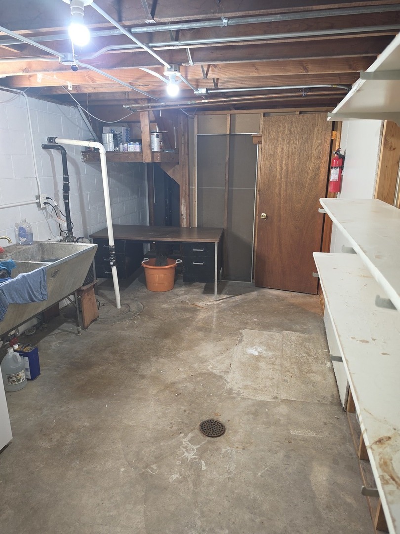 714 May Street Property Photo 27