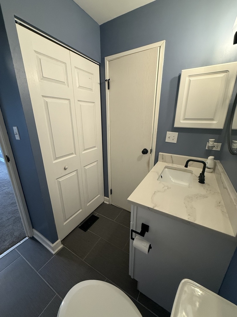 1317 E Wyndham Circle 102 Property Photo 11