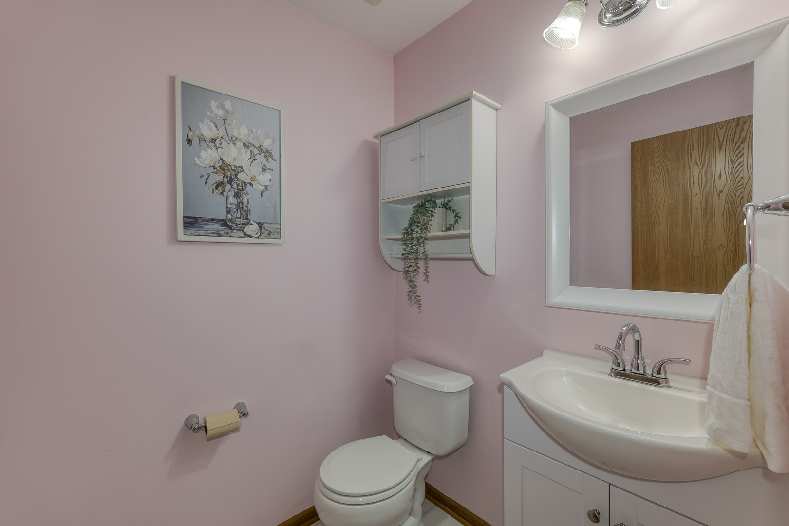220 W Meadow Drive Property Photo 8