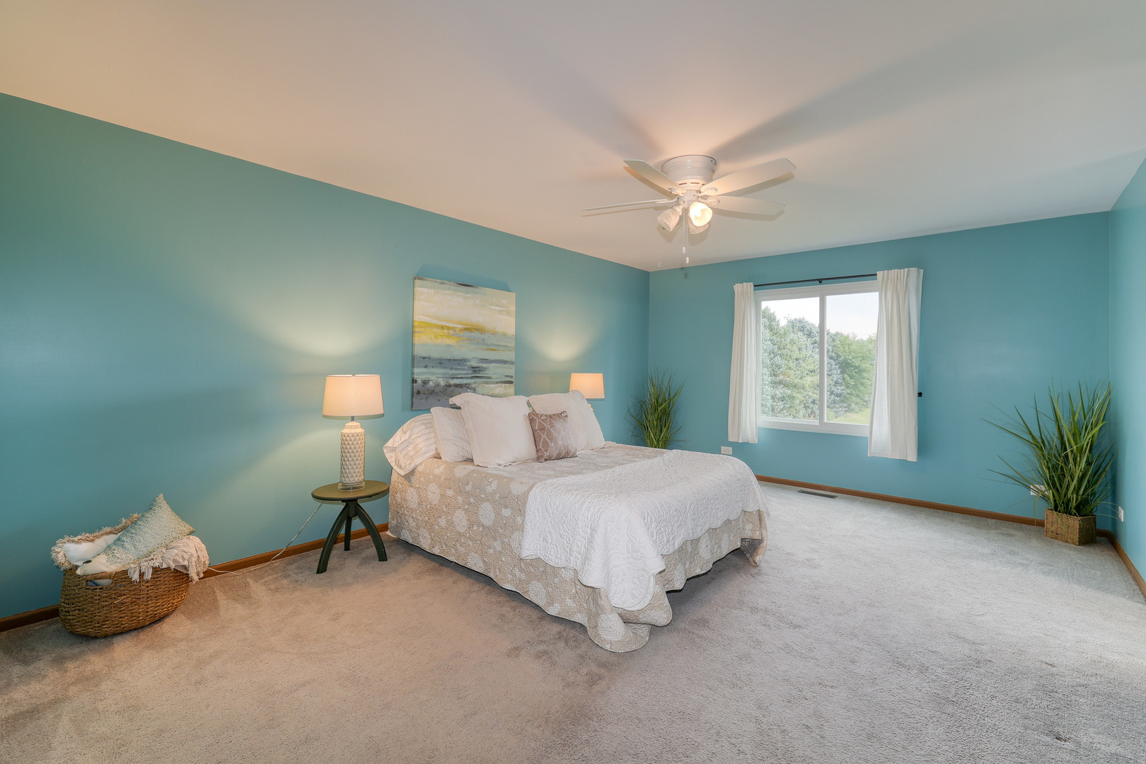 220 W Meadow Drive Property Photo 9