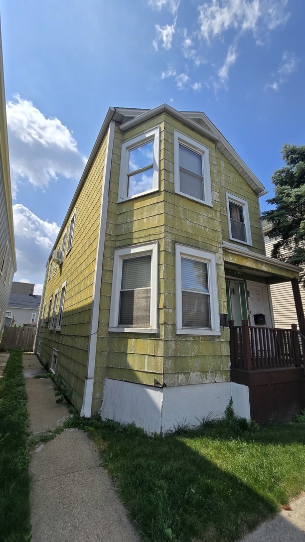 3541 W Diversey Avenue Property Photo 2