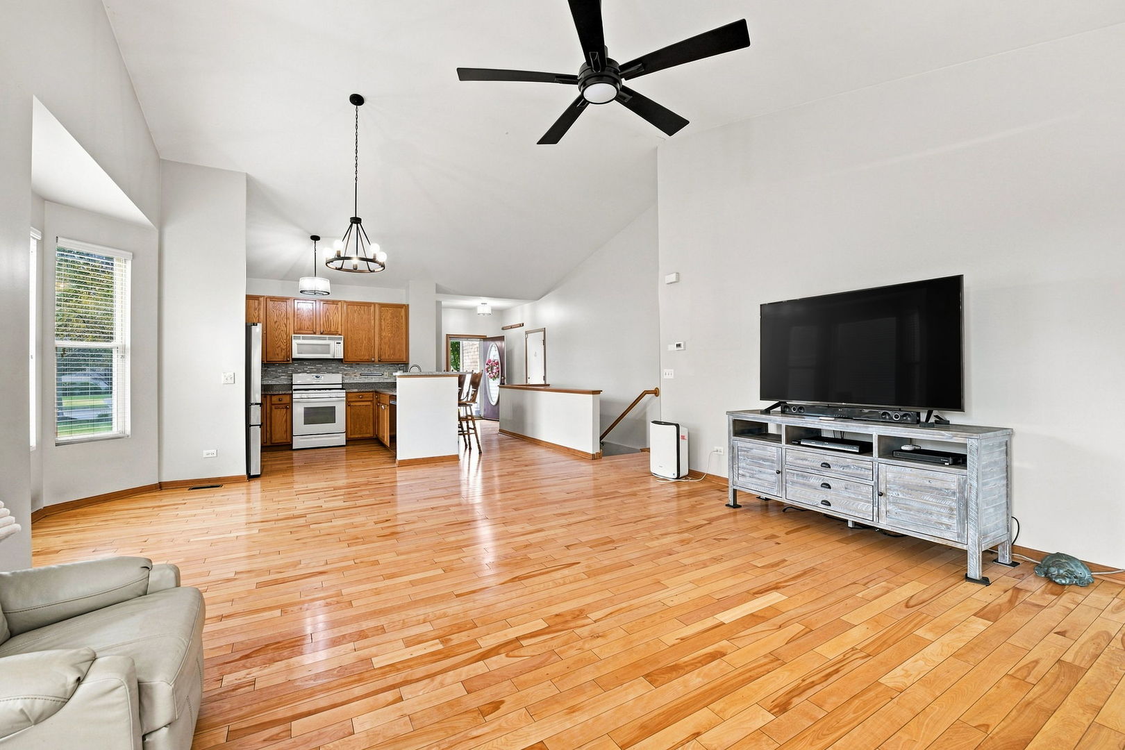 5205 Gardiner Glenn Drive Property Photo 6
