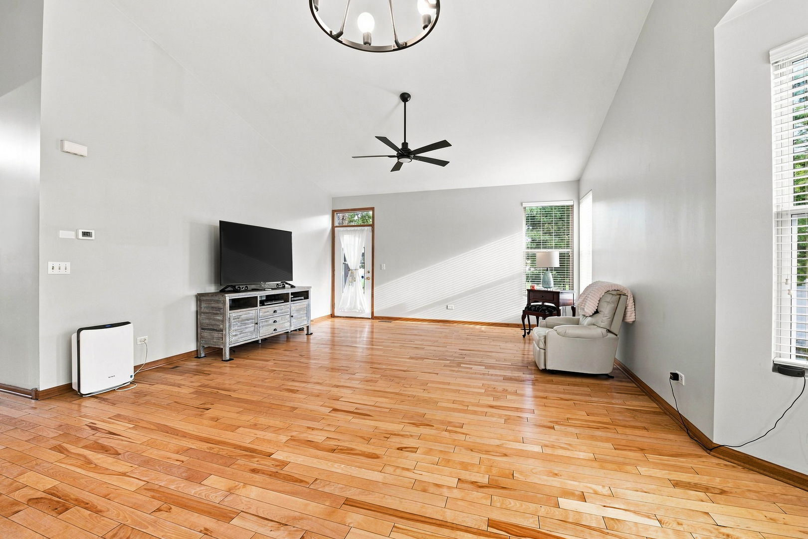 5205 Gardiner Glenn Drive Property Photo 6