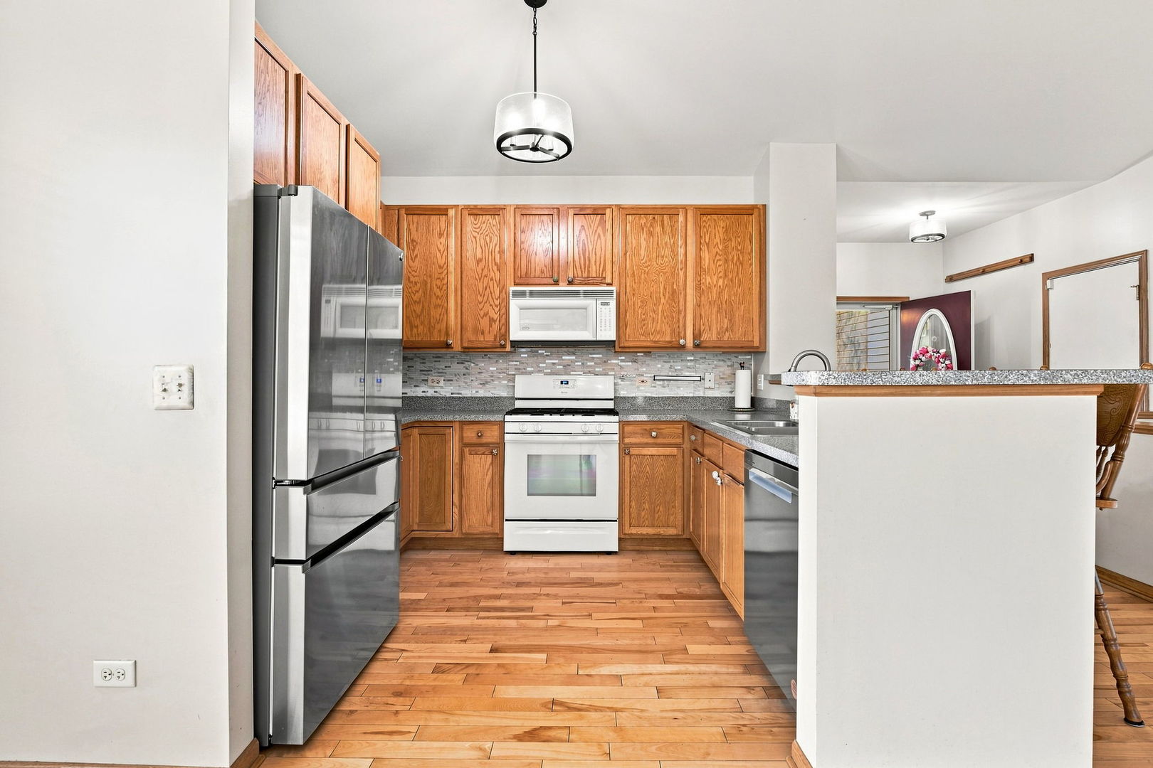 5205 Gardiner Glenn Drive Property Photo 9