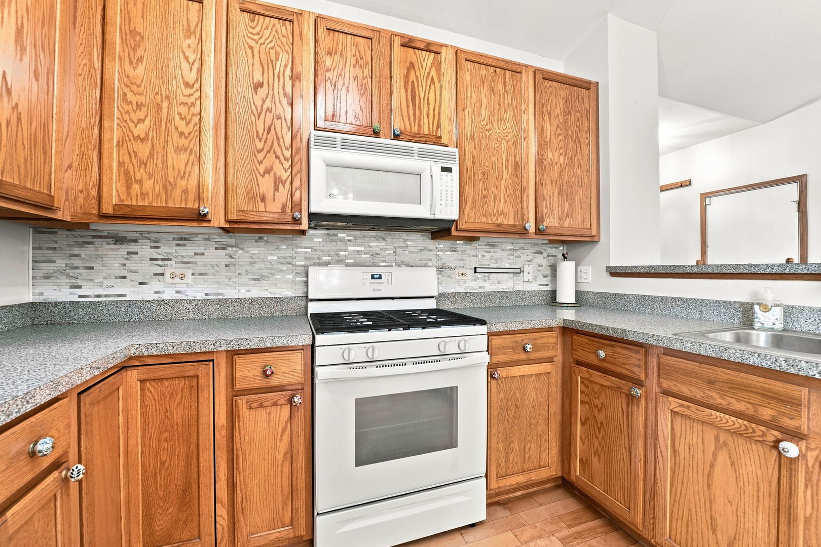 5205 Gardiner Glenn Drive Property Photo 11