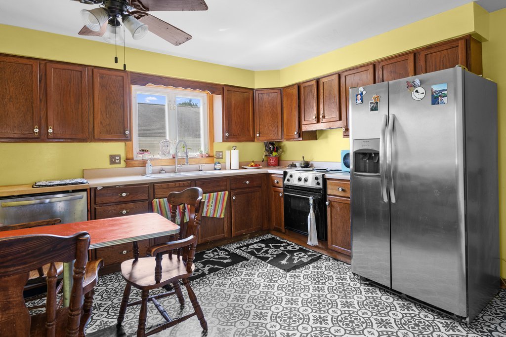 404 E Chestnut Street Property Photo 11