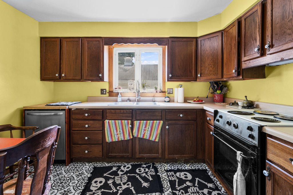 404 E Chestnut Street Property Photo 12
