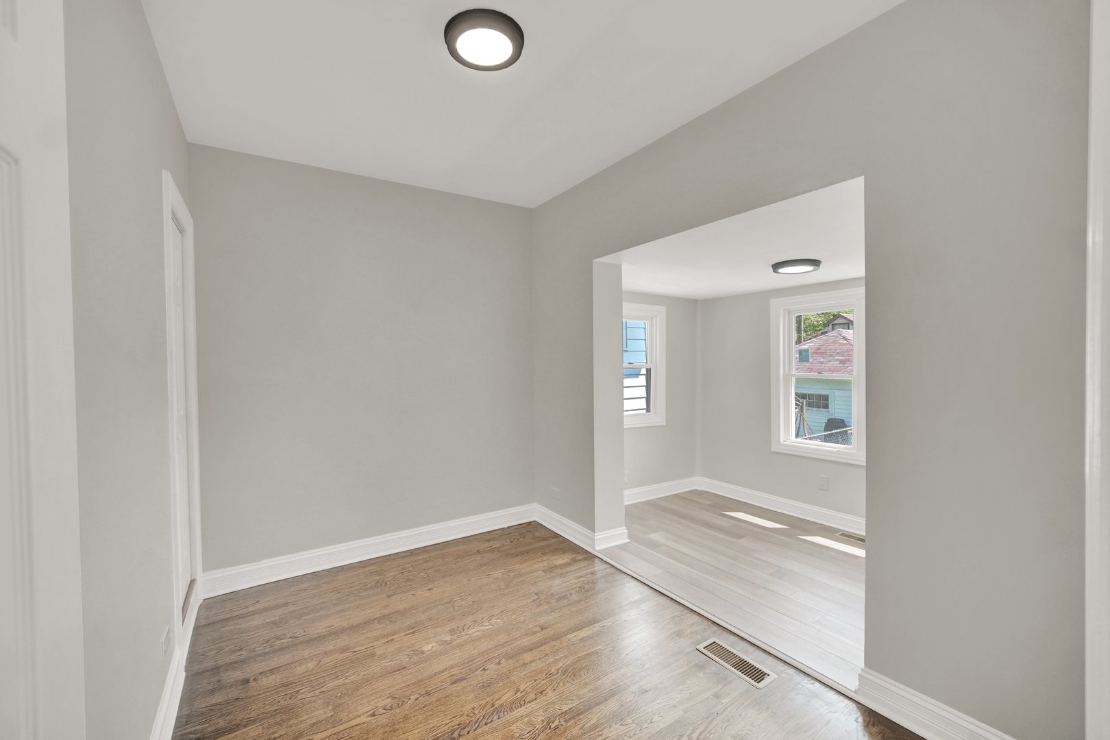 7707 S Ridgeland Avenue Property Photo 29