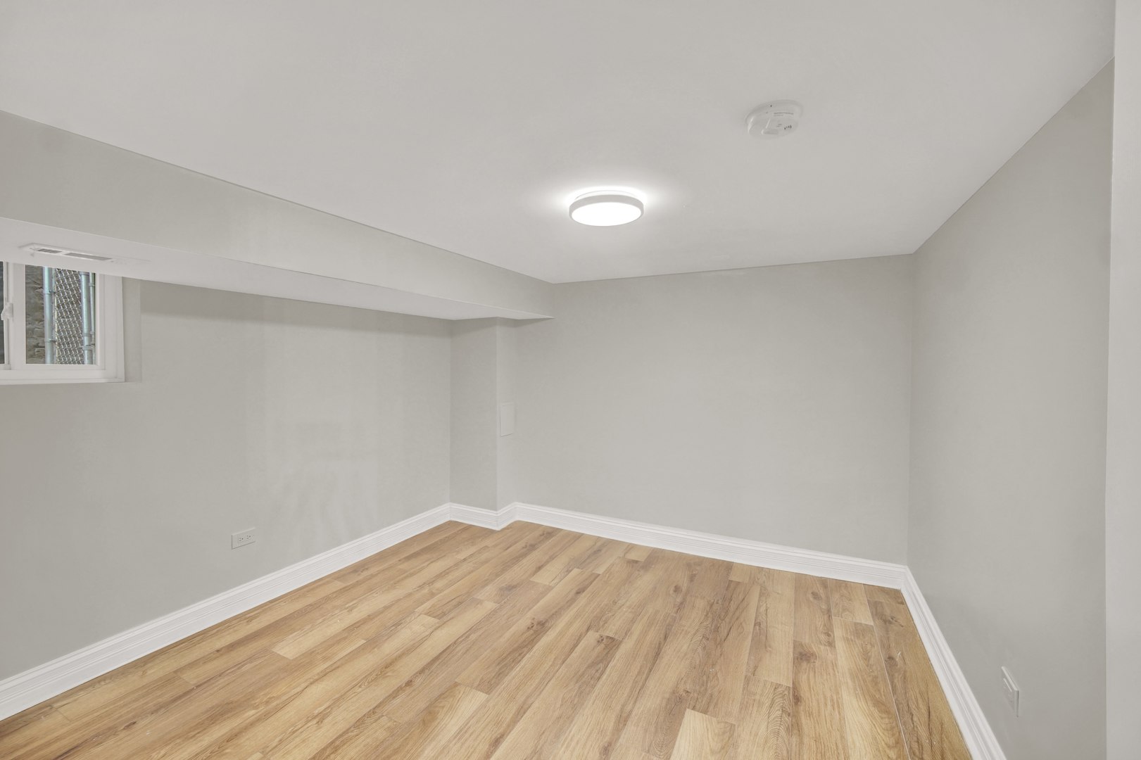 7707 S Ridgeland Avenue Property Photo 35