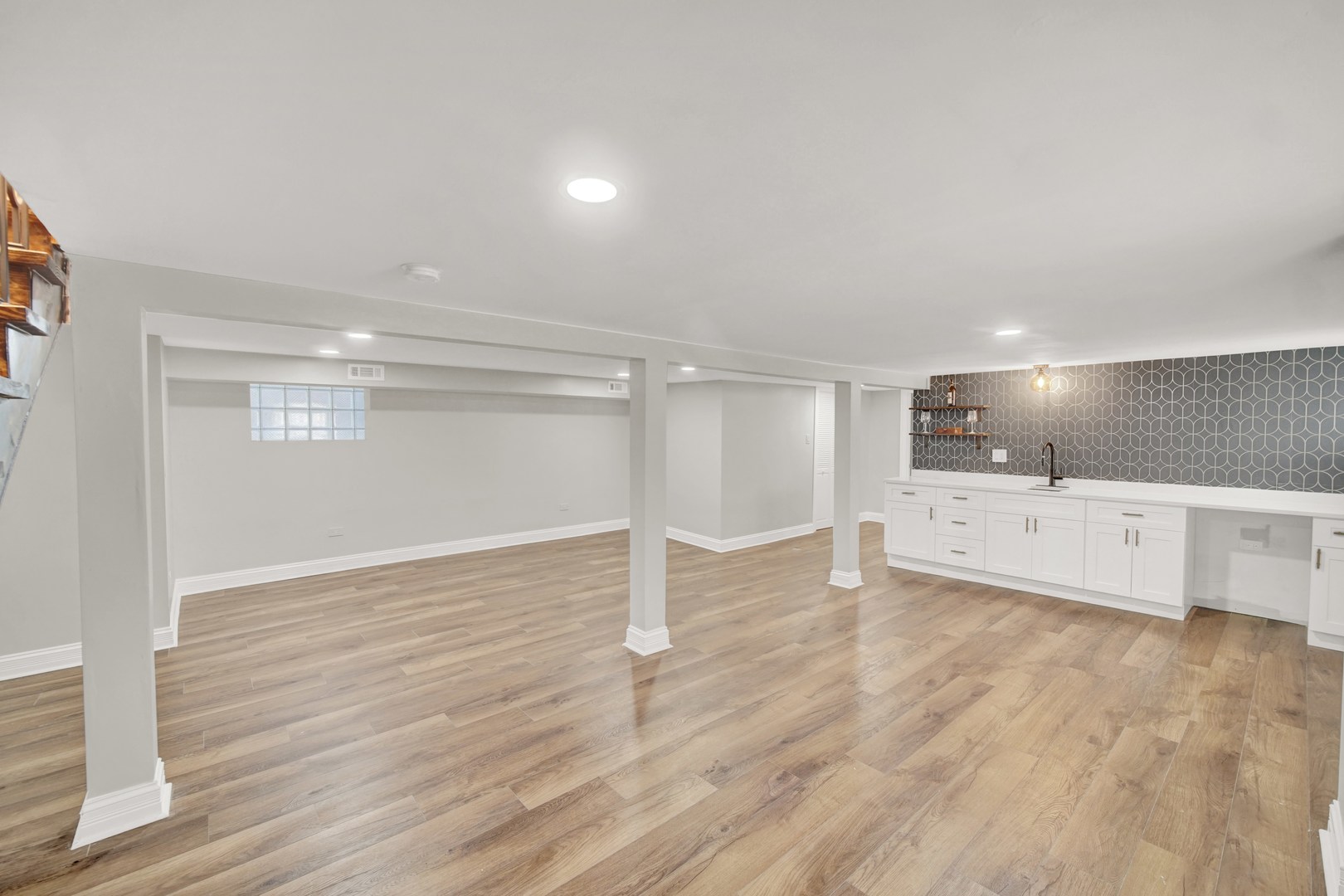 7707 S Ridgeland Avenue Property Photo 38