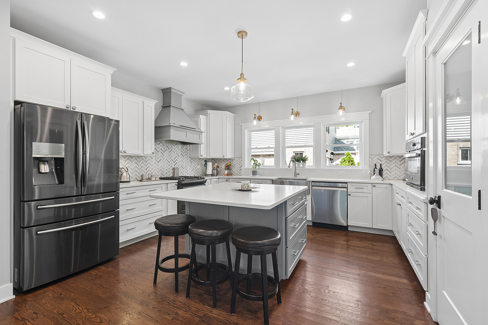 14633 Highland Avenue Property Photo 18