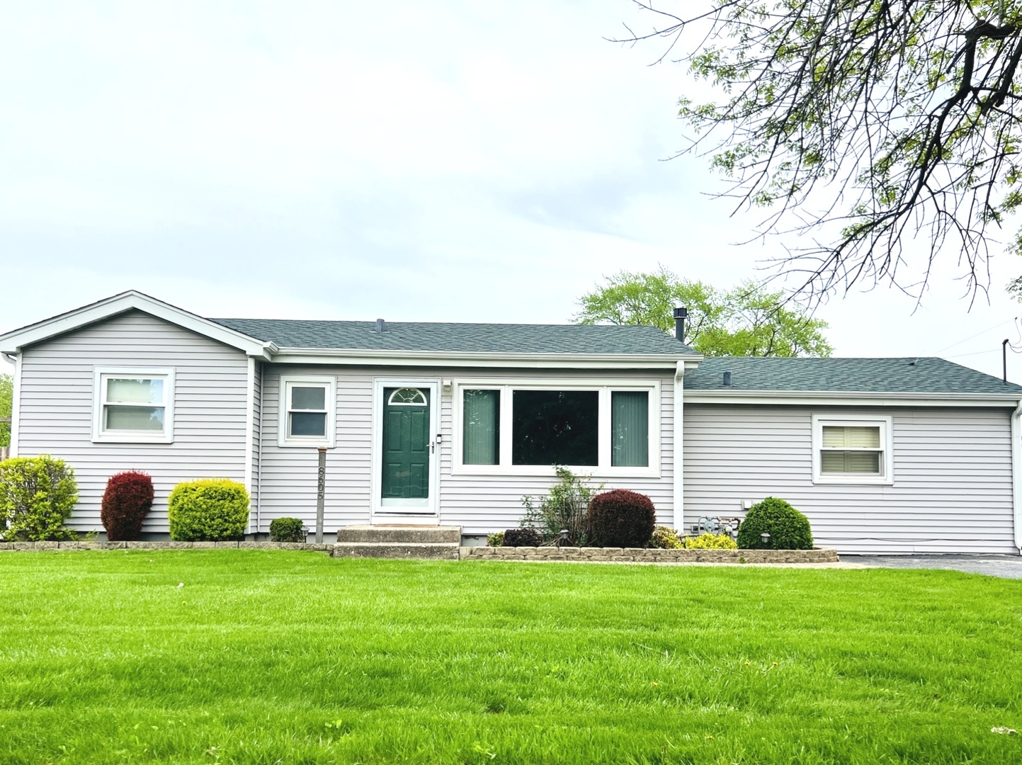 8605 Leclaire Avenue Property Photo 1