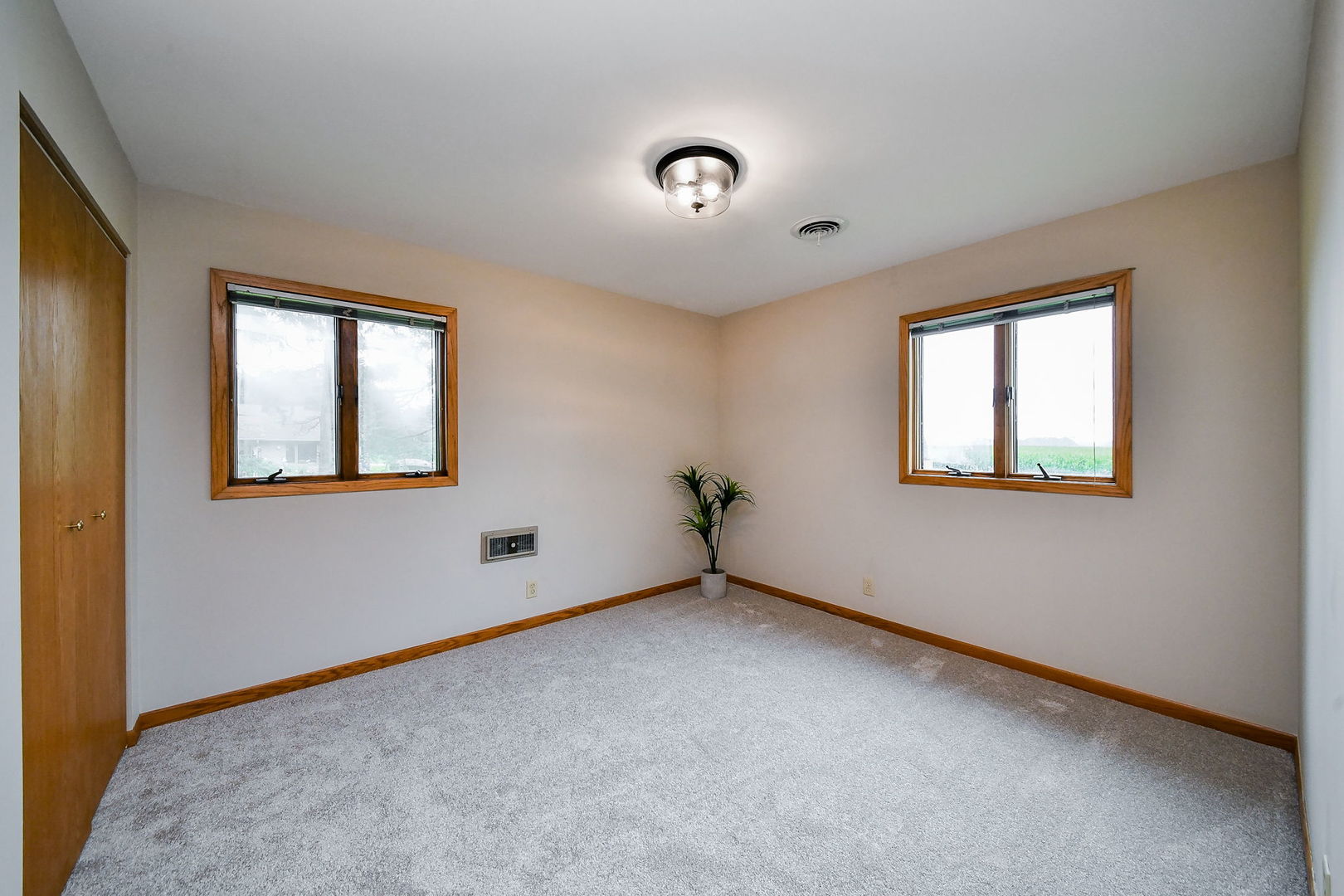 2s557 Bliss Road Property Photo 12