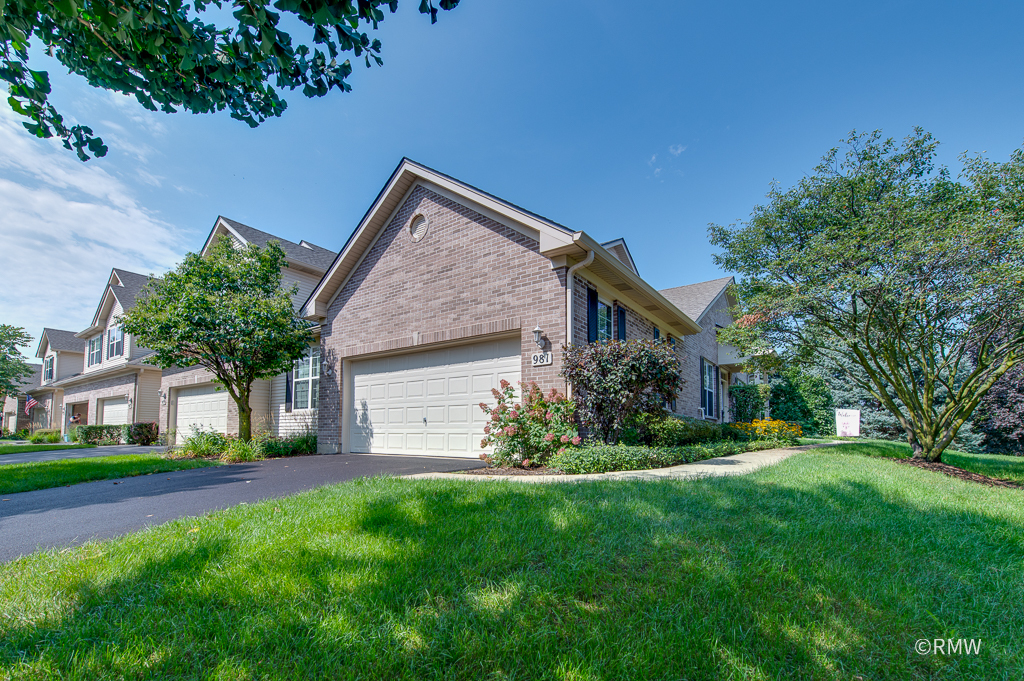 981 Oak Ridge Boulevard Property Photo 1
