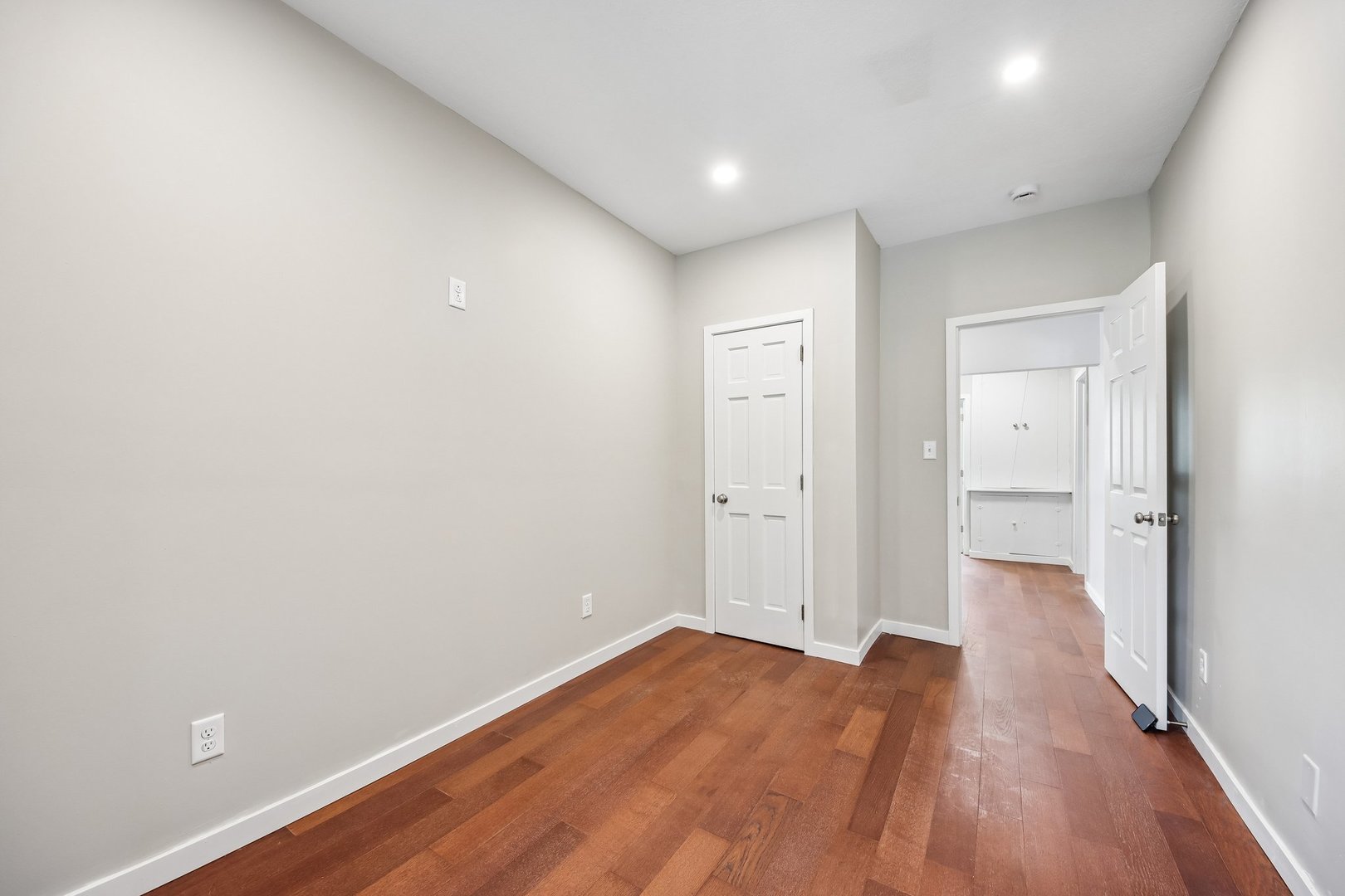 255 N Hunter Avenue Property Photo 7