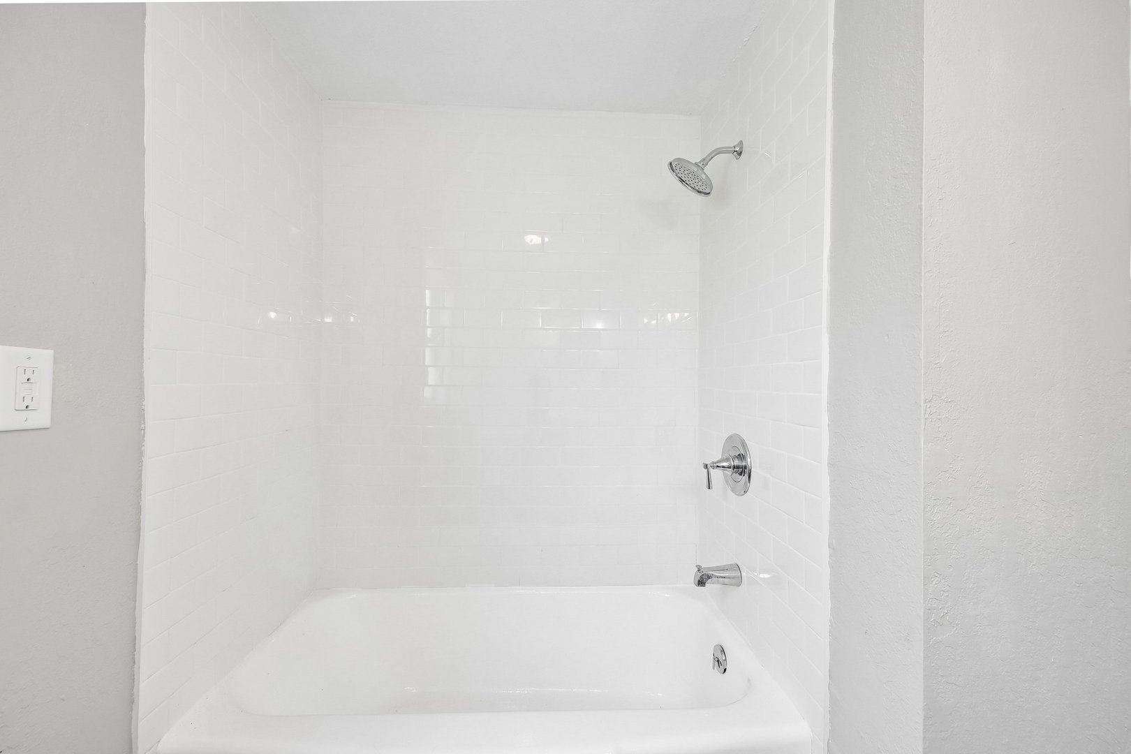 255 N Hunter Avenue Property Photo 15