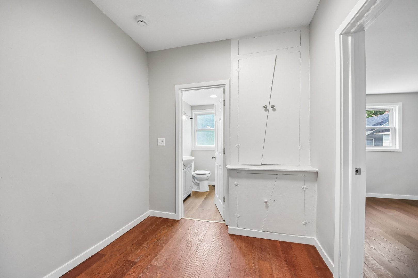 255 N Hunter Avenue Property Photo 16